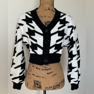 Bershka Dogstooth Cropped Cardiga